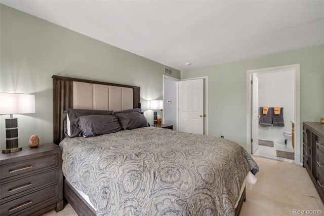 56472 Chesapeake Trail 71, Shelby Charter Township, MI 48316