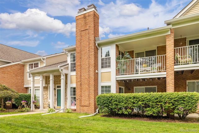 56472 Chesapeake Trail 71, Shelby Charter Township, MI 48316