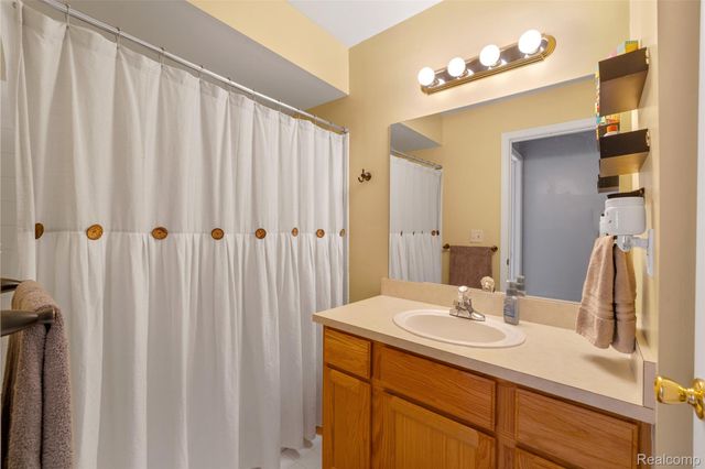 56472 Chesapeake Trail 71, Shelby Charter Township, MI 48316