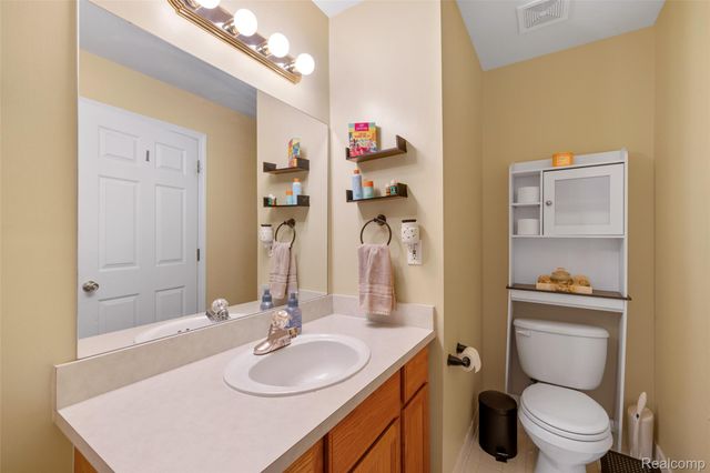 56472 Chesapeake Trail 71, Shelby Charter Township, MI 48316