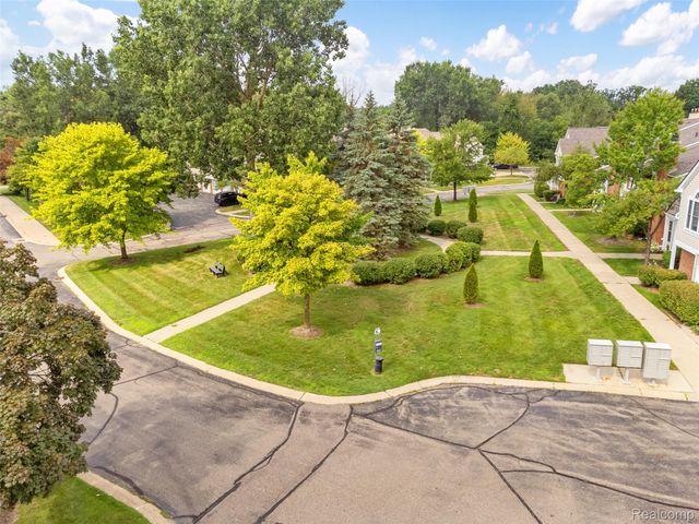 56472 Chesapeake Trail 71, Shelby Charter Township, MI 48316