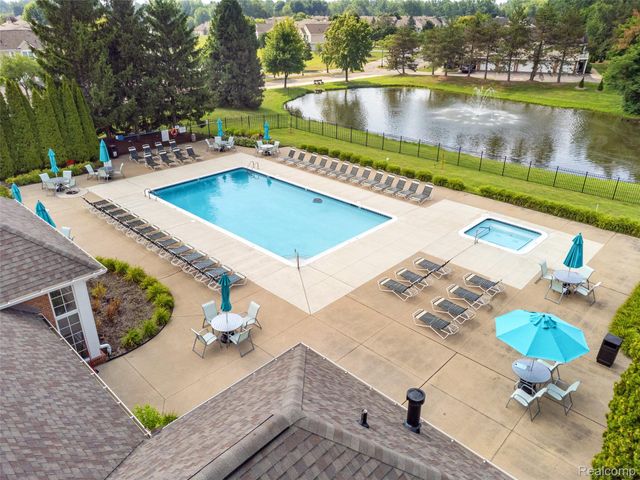 56472 Chesapeake Trail 71, Shelby Charter Township, MI 48316