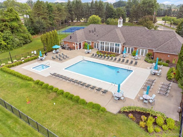 56472 Chesapeake Trail 71, Shelby Charter Township, MI 48316