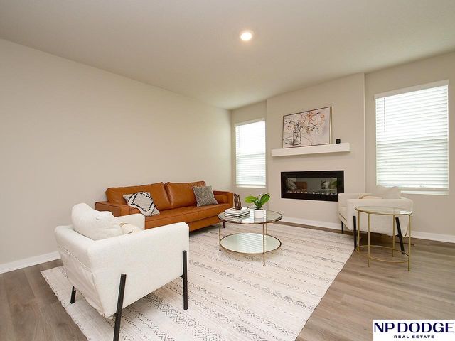 5402 N 187th Street, Elkhorn, NE 68022