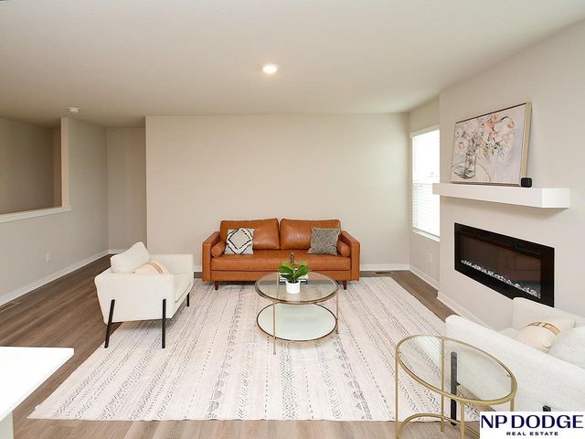 5402 N 187th Street, Elkhorn, NE 68022