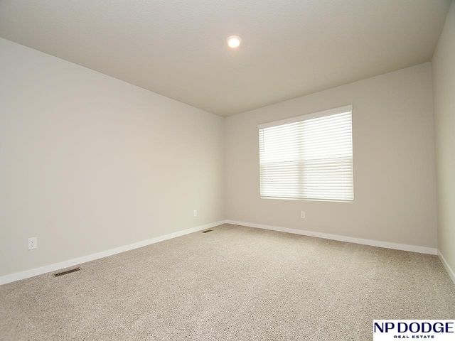 5402 N 187th Street, Elkhorn, NE 68022