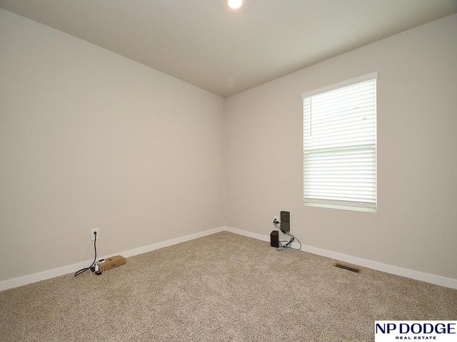 5402 N 187th Street, Elkhorn, NE 68022