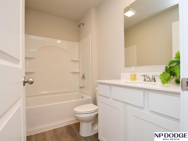 5402 N 187th Street, Elkhorn, NE 68022