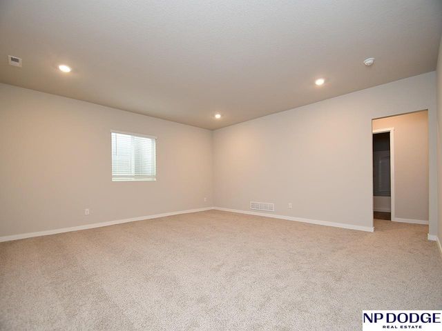 5402 N 187th Street, Elkhorn, NE 68022