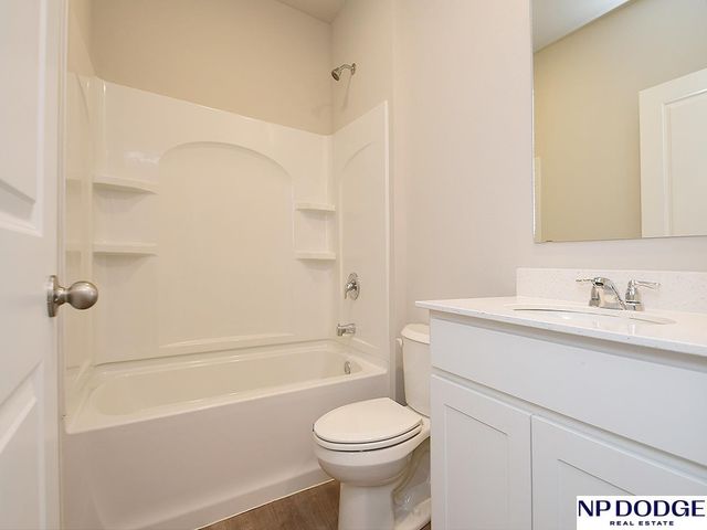 5402 N 187th Street, Elkhorn, NE 68022