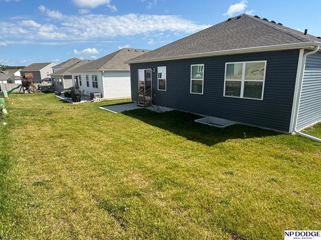 5402 N 187th Street, Elkhorn, NE 68022