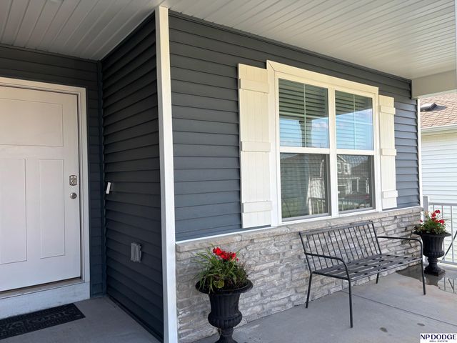 5402 N 187th Street, Elkhorn, NE 68022