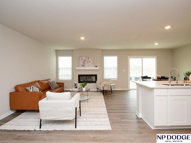 5402 N 187th Street, Elkhorn, NE 68022