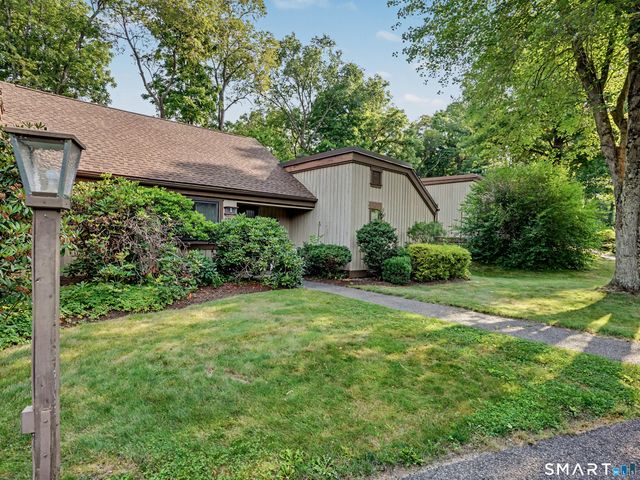 626 Heritage Village B, Southbury, CT 06488