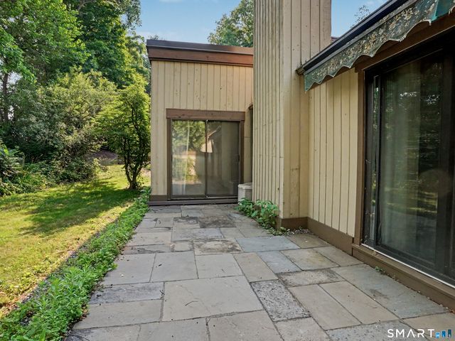 626 Heritage Village B, Southbury, CT 06488