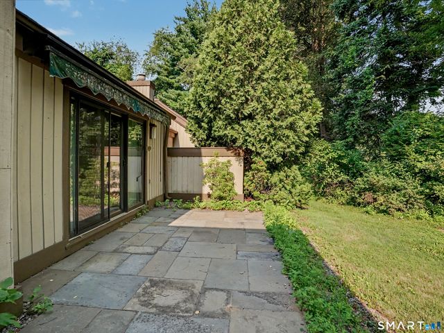 626 Heritage Village B, Southbury, CT 06488