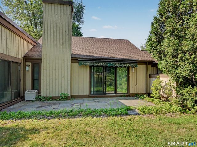 626 Heritage Village B, Southbury, CT 06488