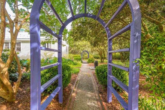 317 Sumter Avenue, Summerville, SC 29483