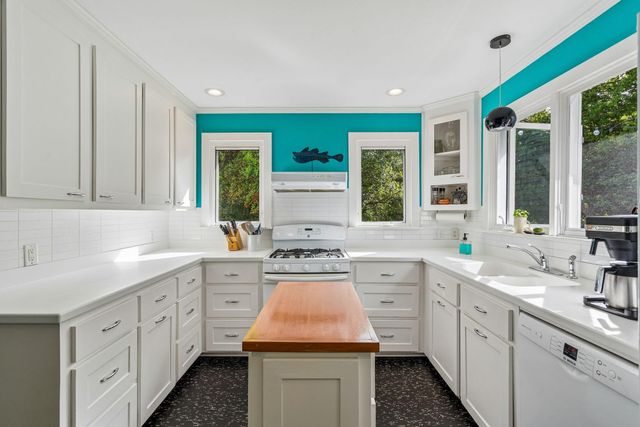 317 Sumter Avenue, Summerville, SC 29483