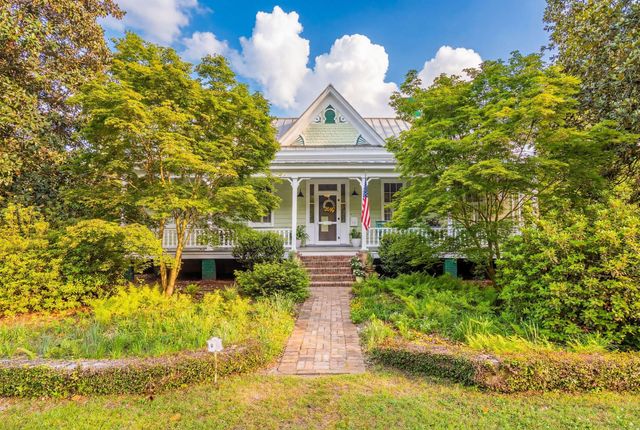 317 Sumter Avenue, Summerville, SC 29483