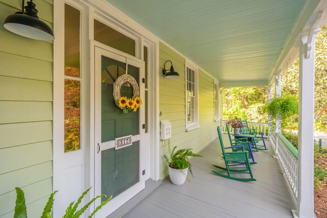 317 Sumter Avenue, Summerville, SC 29483