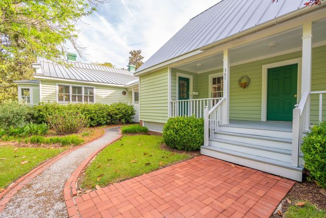 317 Sumter Avenue, Summerville, SC 29483