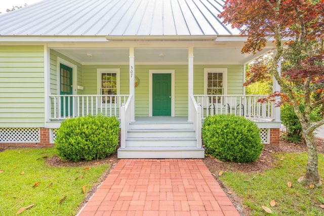 317 Sumter Avenue, Summerville, SC 29483