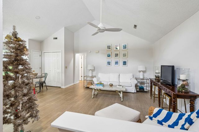 317 Sumter Avenue, Summerville, SC 29483