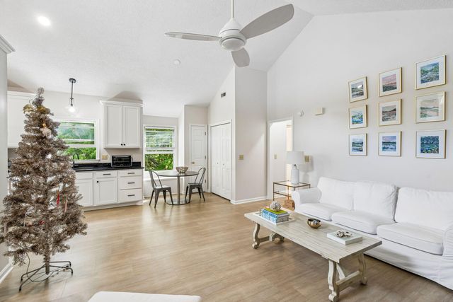 317 Sumter Avenue, Summerville, SC 29483