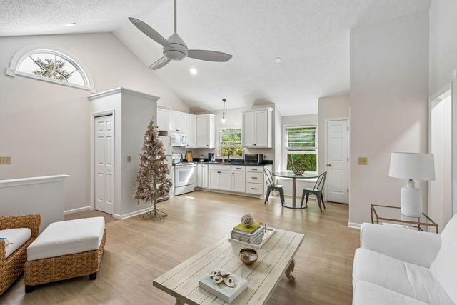 317 Sumter Avenue, Summerville, SC 29483