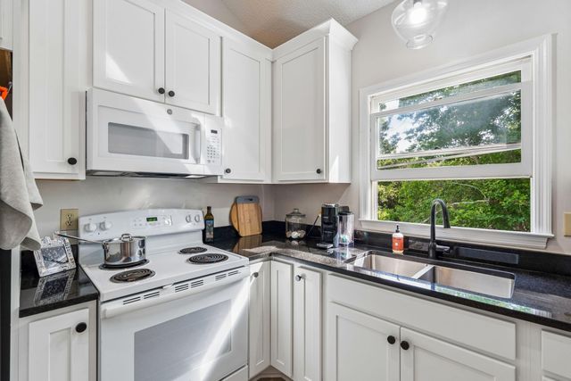 317 Sumter Avenue, Summerville, SC 29483