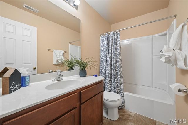 1831 Basston Drive, Maryland Heights, MO 63146