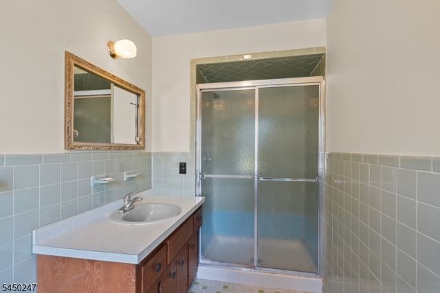 47 E Cheryl Rd, Montville Twp., NJ 07058