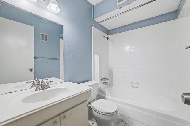 5604 Boca Raton Boulevard 248, Fort Worth, TX 76112