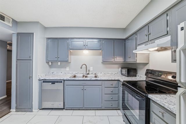 5604 Boca Raton Boulevard 248, Fort Worth, TX 76112