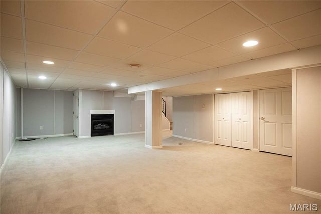 9105 Southview Lane, St Louis, MO 63123