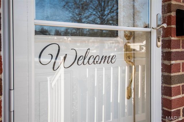 9105 Southview Lane, St Louis, MO 63123