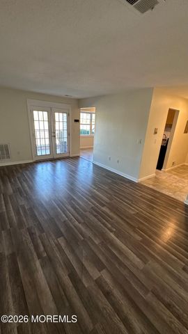 98 Beachway Avenue 6, Keansburg, NJ 07734