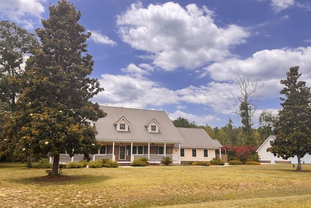 379 Mcclure Lane, Walterboro, SC 29488