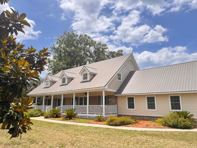 379 Mcclure Lane, Walterboro, SC 29488