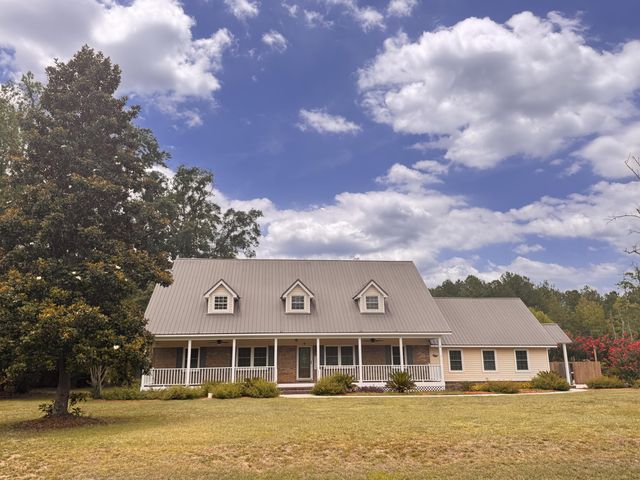 379 Mcclure Lane, Walterboro, SC 29488