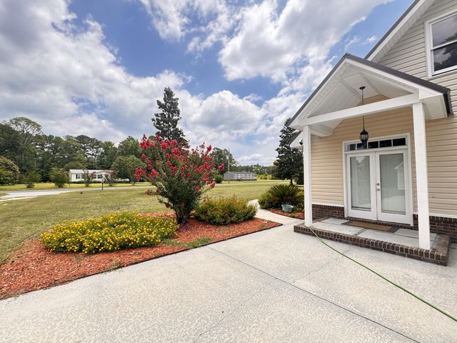 379 Mcclure Lane, Walterboro, SC 29488