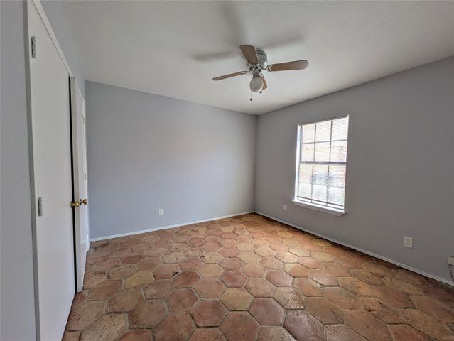 2301 Villanova Street, Arlington, TX 76018