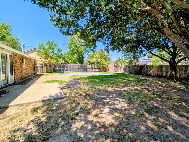 2301 Villanova Street, Arlington, TX 76018