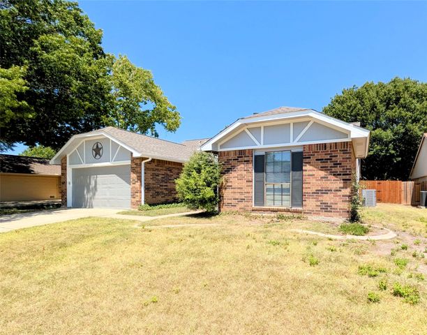 2301 Villanova Street, Arlington, TX 76018