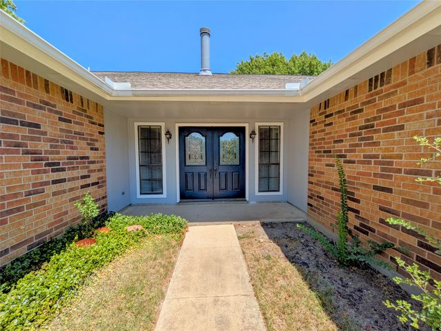 2301 Villanova Street, Arlington, TX 76018