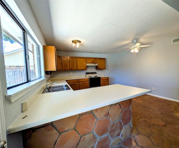 2301 Villanova Street, Arlington, TX 76018