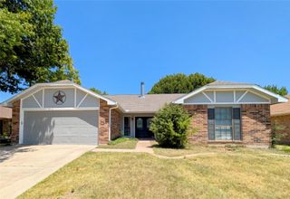 2301 Villanova Street, Arlington, TX 76018