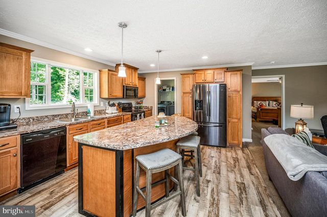 7324 RED FEATHER LN, Spotsylvania, VA 22551
