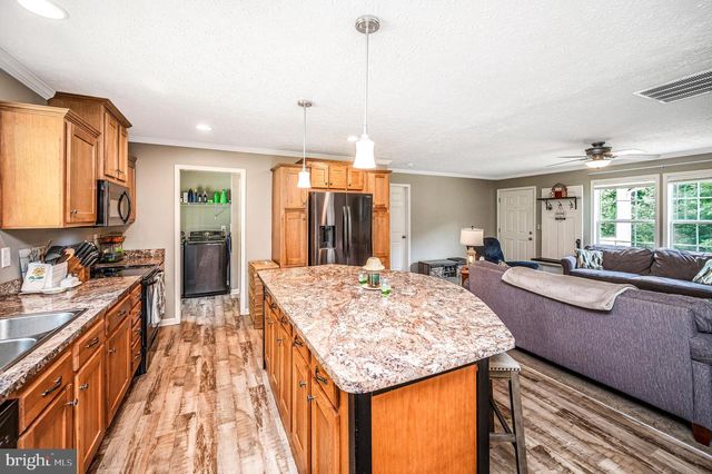 7324 RED FEATHER LN, Spotsylvania, VA 22551